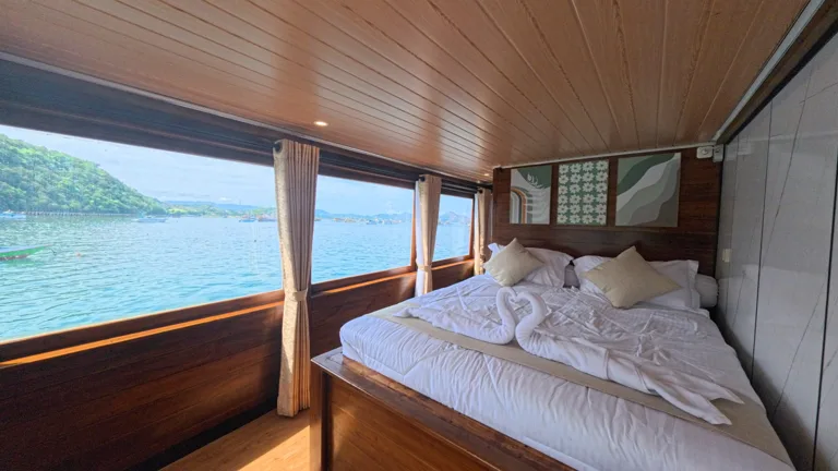 Suite Panoramic Balcony, air-conditioned, private bathroom, 3 guests on Arfisyana 2