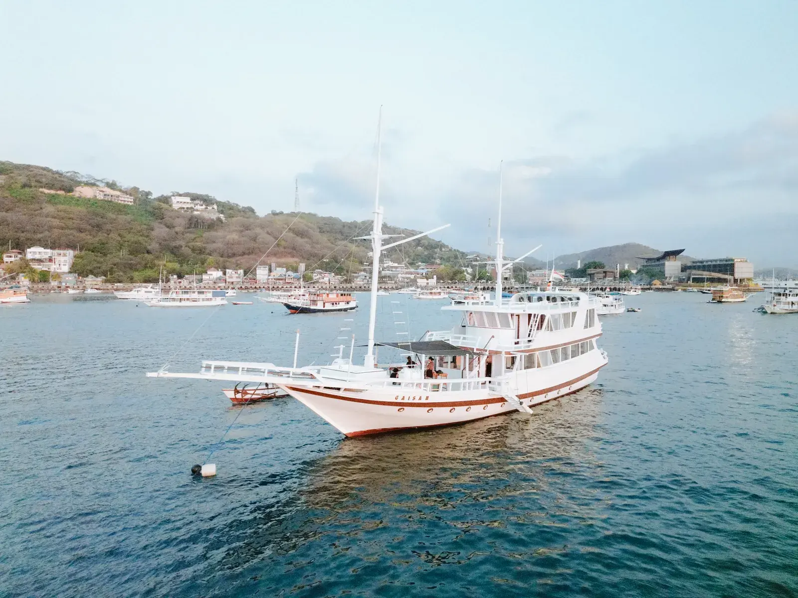 Gaisan, Kapal Deluxe (foto 3)