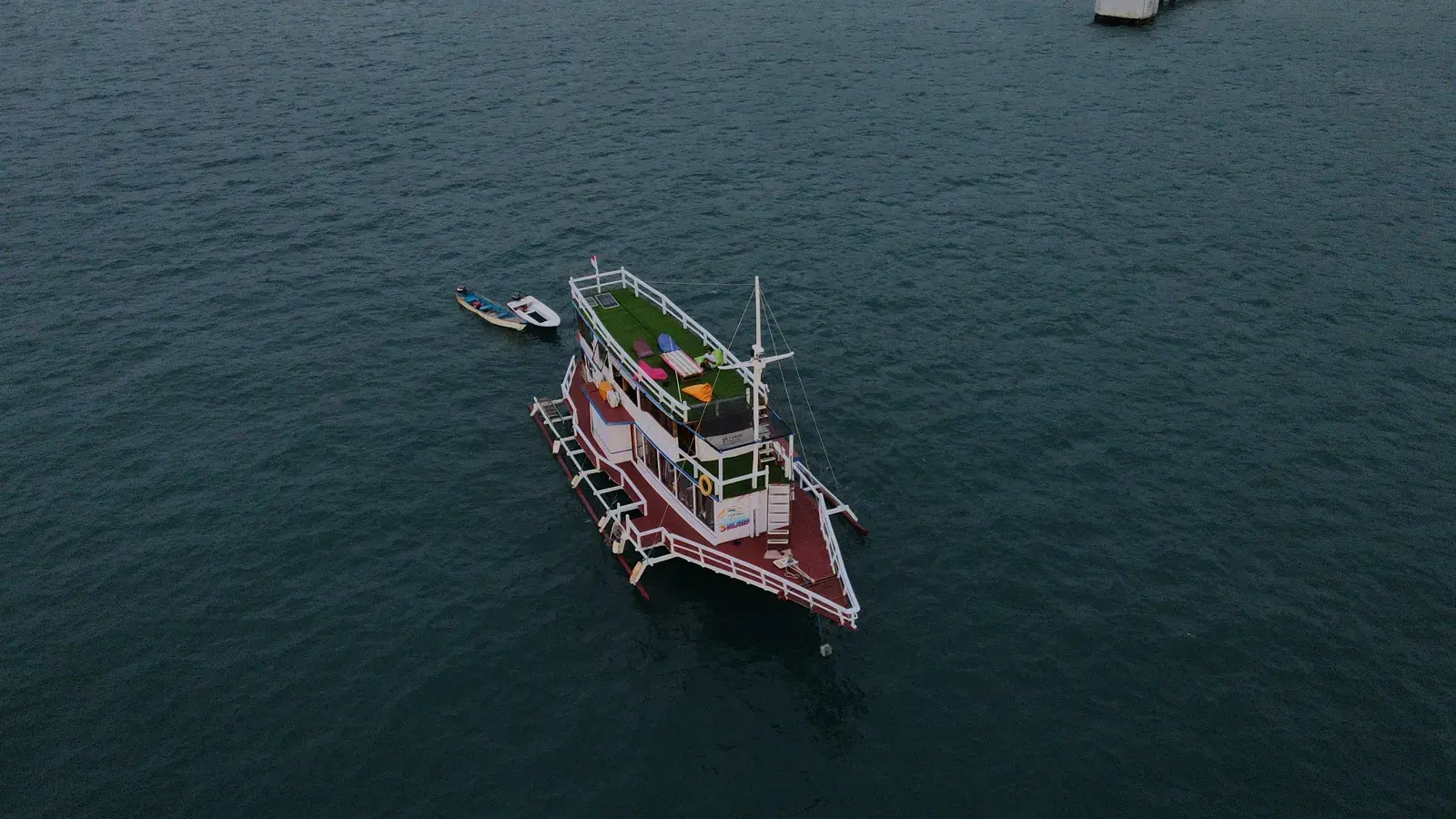 3 Island, Kapal Superior (foto 3)