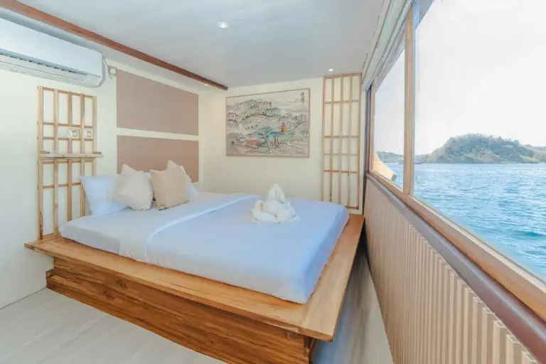 Signature Cabin Sora dengan panel kayu bergaya Jepang