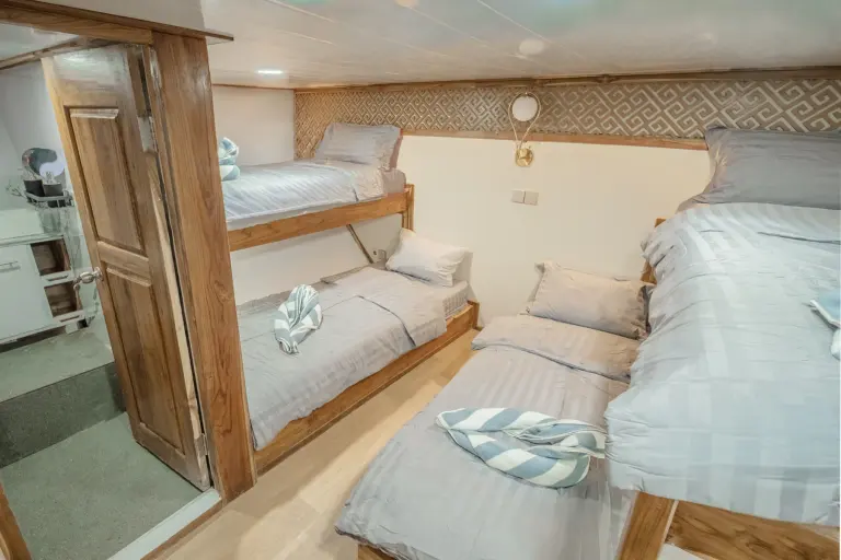 Family Cabin Ahsana, kabin sharing lower deck dengan ranjang susun