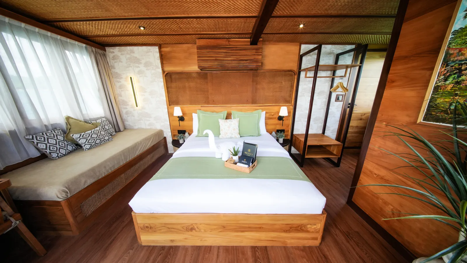 Kabin VIP Candi di Angelica dengan pemandangan panorama