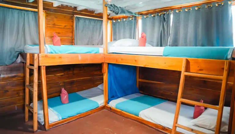 Share Cabin 1 Arumi, ranjang susun untuk empat orang