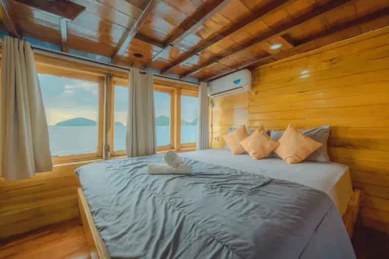 Kamar Master Ocean, kamar mandi dalam, 2 tamu di Kapal Balaraja