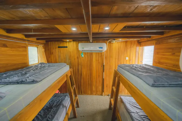 Kamar Share Cabin, 4 tamu di Kapal Balaraja