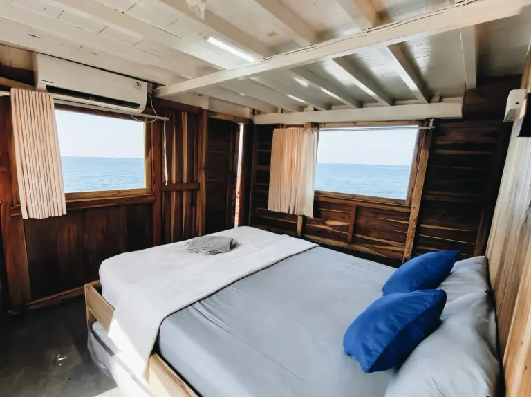 Kamar Master Room, kamar mandi dalam, 4 tamu di Kapal Dahayu