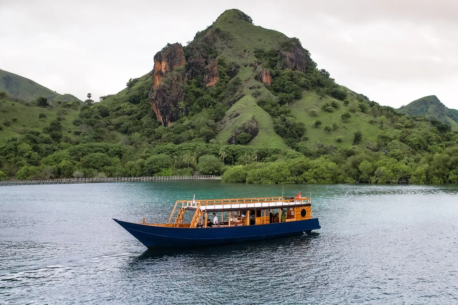 Kimochi Voyages, Kapal Deluxe (foto 2)