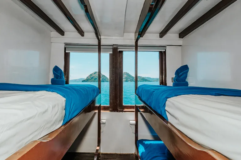Shared Cabin di kapal Invictus