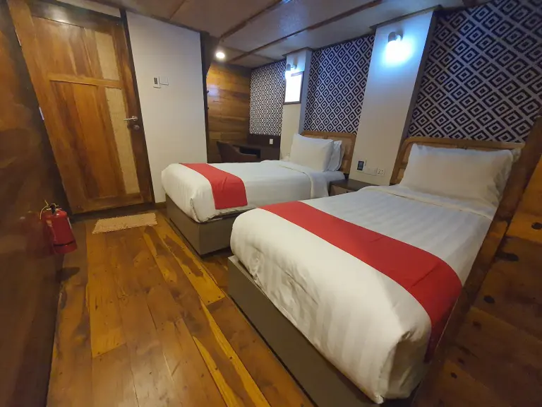 Kamar Deluxe Cabin 2, ber-AC, kamar mandi dalam, 2 tamu di Kapal Sea Familia II