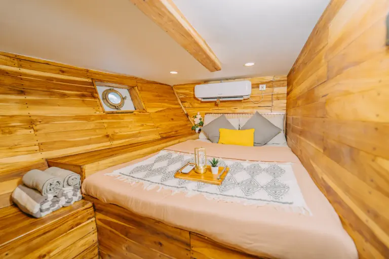 Kamar Mercury Cabin, ber-AC, kamar mandi dalam, 2 tamu di Kapal Semesta Voyages, Superior Suite