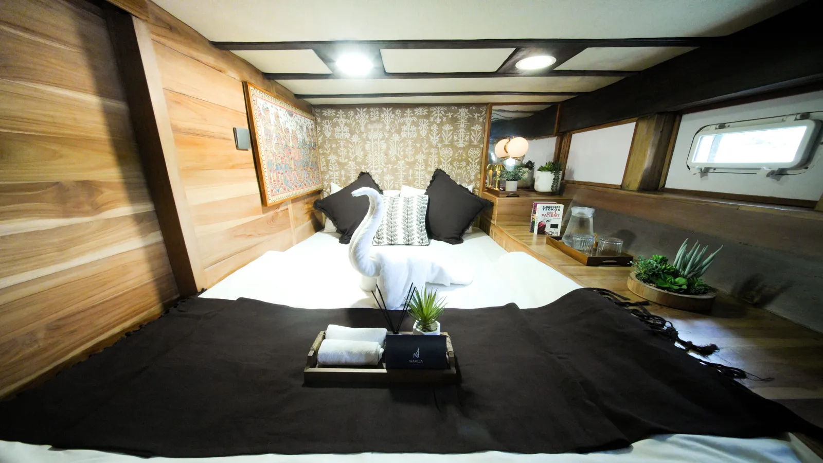 Private Cabin Navila dengan kasur queen