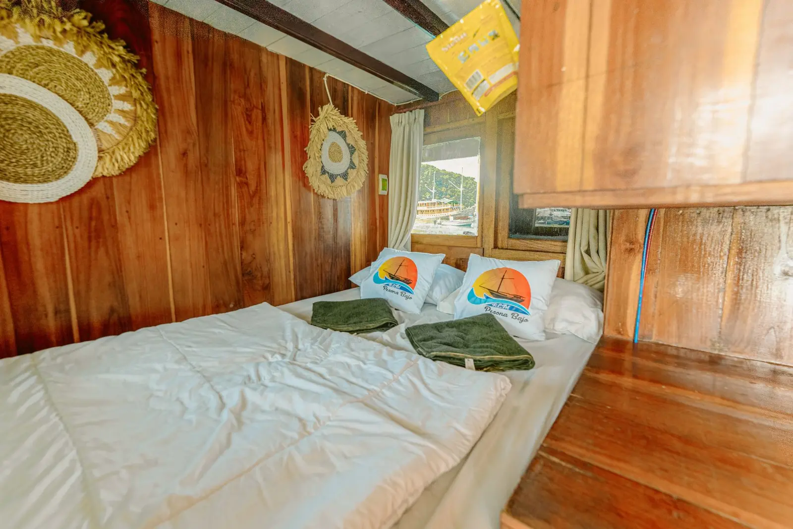 Pesona Bajo, Kapal Superior (foto 3)
