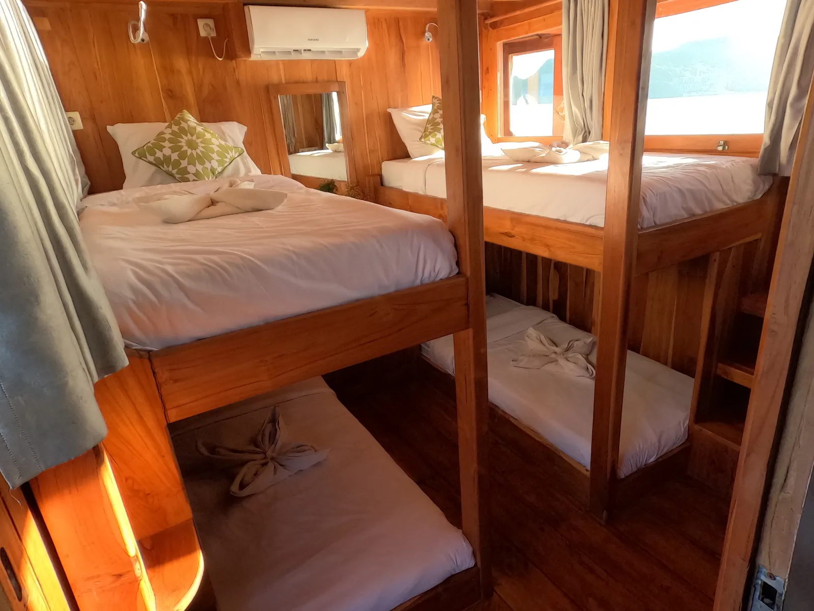 Share Cabin Singkolo