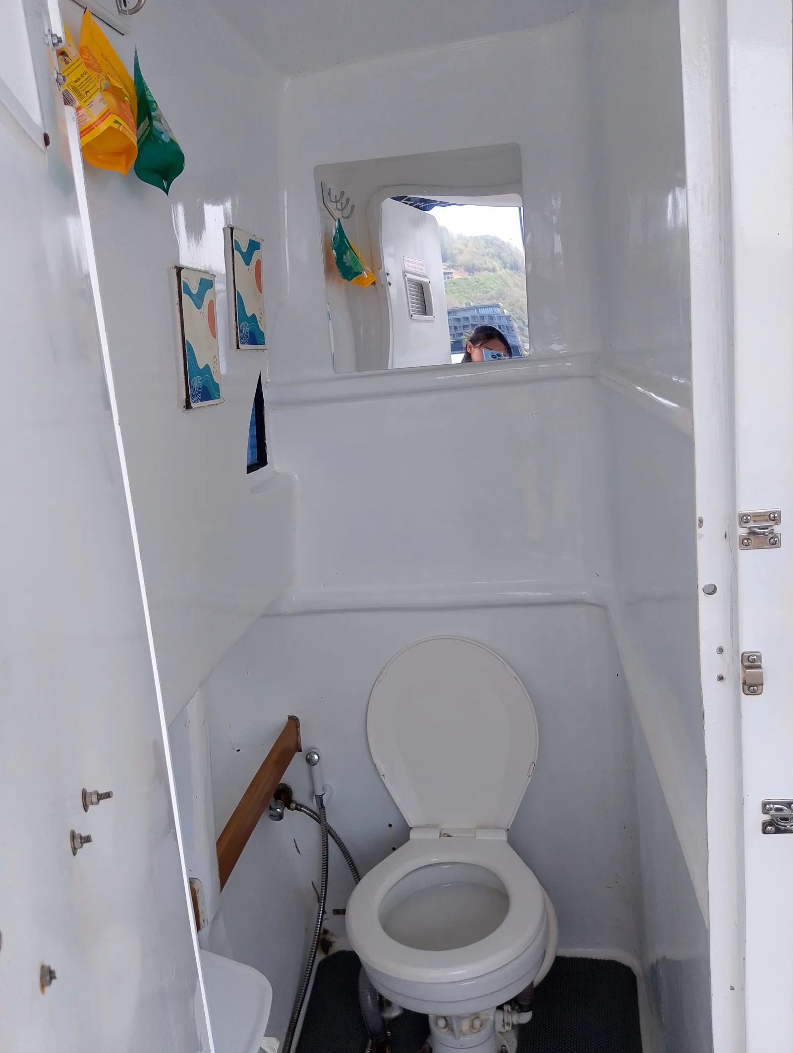 Toilet di speedboat Sea Zaydan