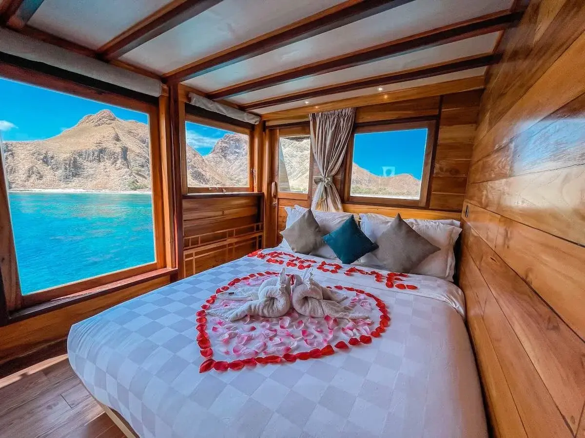 Vinca, Kapal Luxury (foto 5)