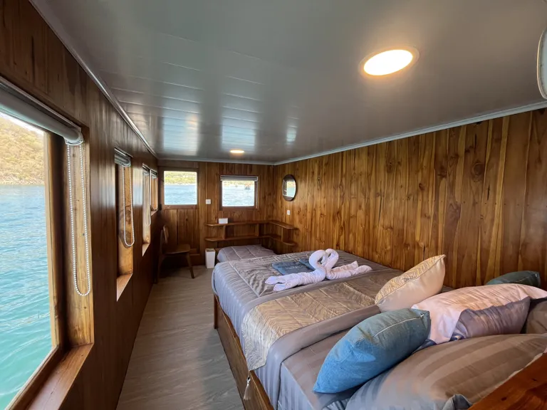 Master Balcony di kapal Woodwave