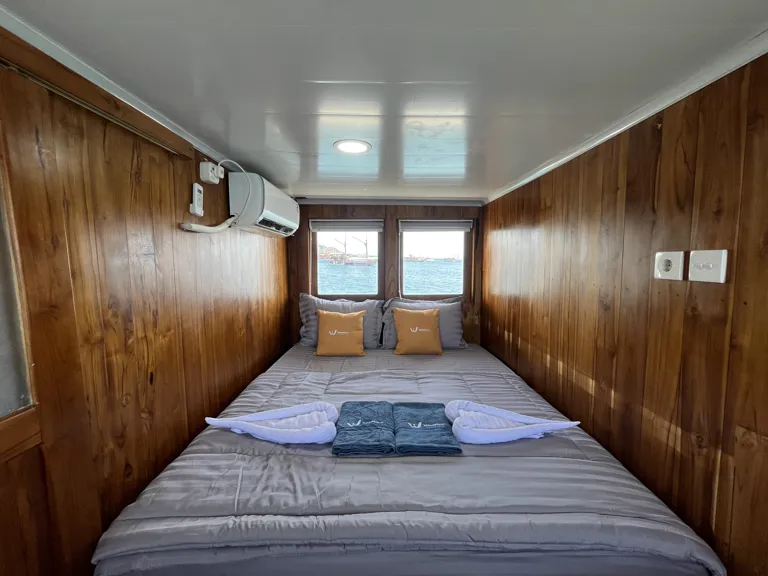 Signature Ocean di kapal Woodwave
